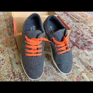Baabuk merino wool shoes Size 41